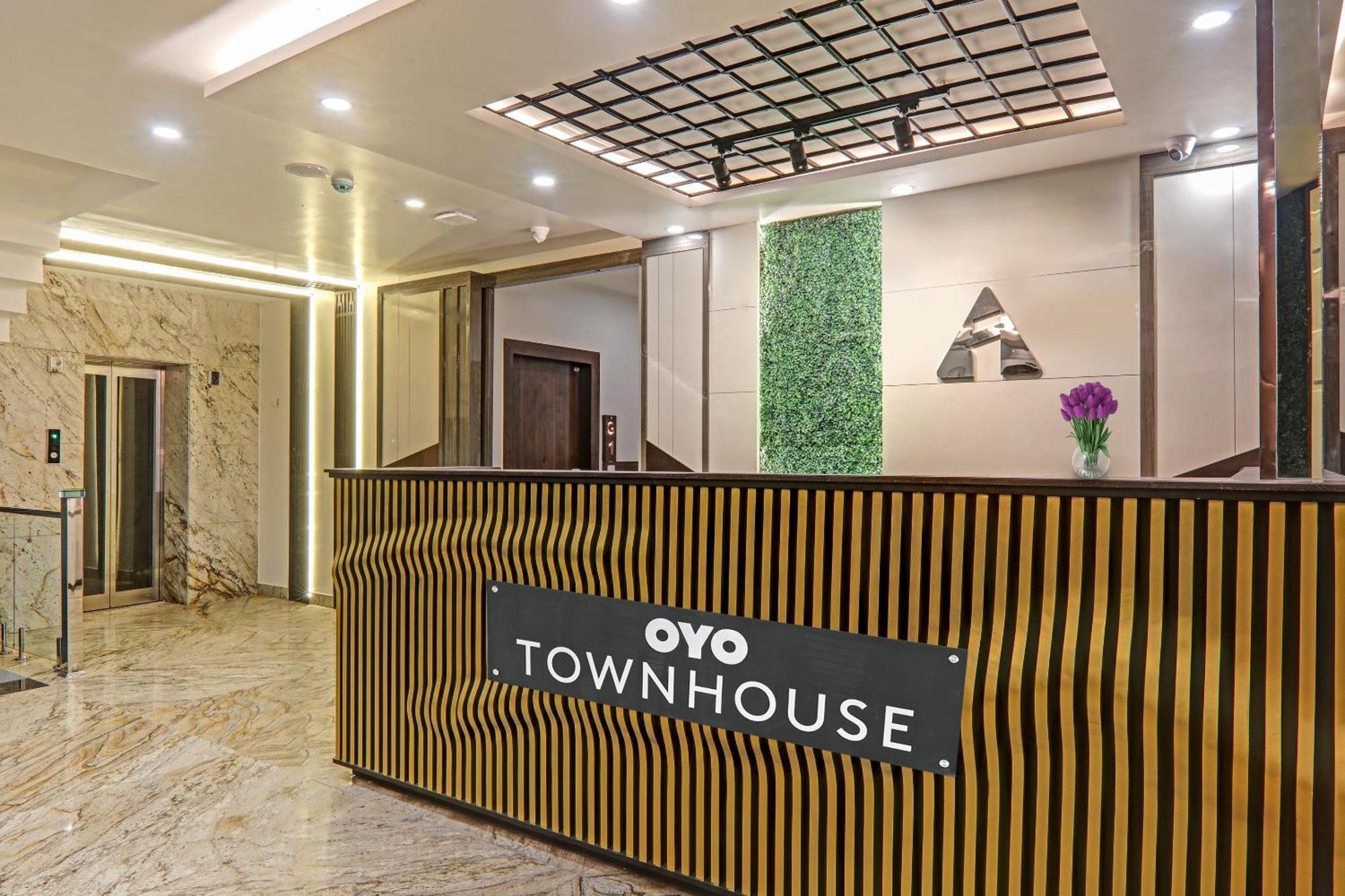 Super Townhouse Hotel Impact Chinhat المظهر الخارجي الصورة